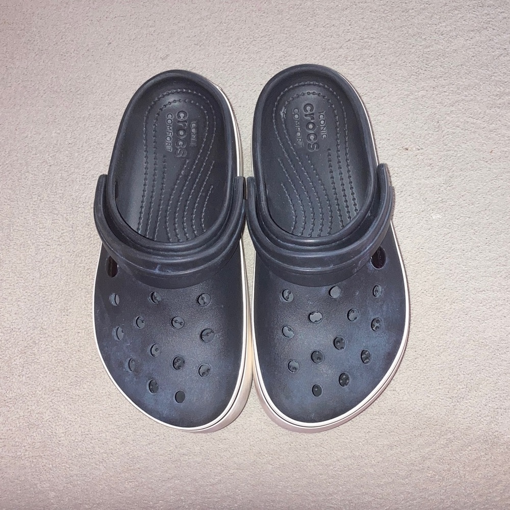 CROCS iconic comfort platform shoes